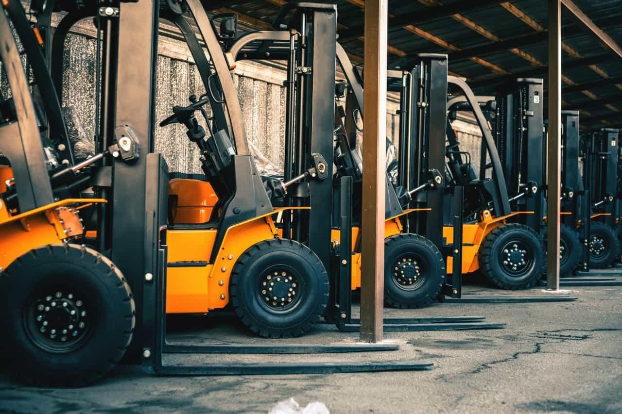 Forklift equipment with gps tracker